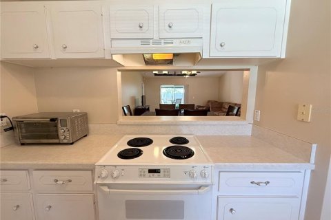 House in Edgewater, Florida 3 bedrooms, 151.99 sq.m. № 1909857 - photo 7