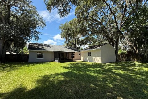 House in Edgewater, Florida 3 bedrooms, 151.99 sq.m. № 1909857 - photo 24