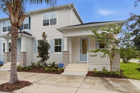 Adosado en Winter Springs, Florida 3 dormitorios, 158.31 m2 № 2423648