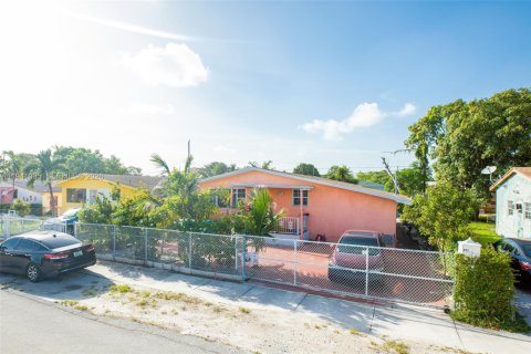 Купить виллу или дом в Майами, Флорида 3 спальни, 151.9м2, № 1998094 - фото 28