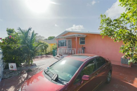 Купить виллу или дом в Майами, Флорида 3 спальни, 151.9м2, № 1998094 - фото 27