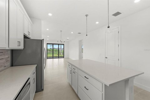 House in Lakewood Ranch, Florida 2 bedrooms, 130.53 sq.m. № 1806810 - photo 12