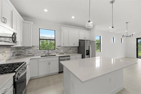 House in Lakewood Ranch, Florida 2 bedrooms, 130.53 sq.m. № 1806810 - photo 10