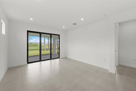 House in Lakewood Ranch, Florida 2 bedrooms, 130.53 sq.m. № 1806810 - photo 16