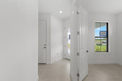House in Lakewood Ranch, Florida 2 bedrooms, 130.53 sq.m. № 1806810 - photo 23