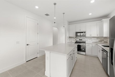 House in Lakewood Ranch, Florida 2 bedrooms, 130.53 sq.m. № 1806810 - photo 13