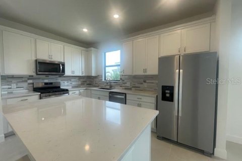 House in Lakewood Ranch, Florida 2 bedrooms, 130.53 sq.m. № 1806810 - photo 2