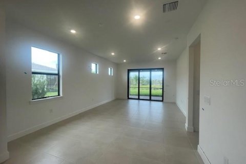 House in Lakewood Ranch, Florida 2 bedrooms, 130.53 sq.m. № 1806810 - photo 4