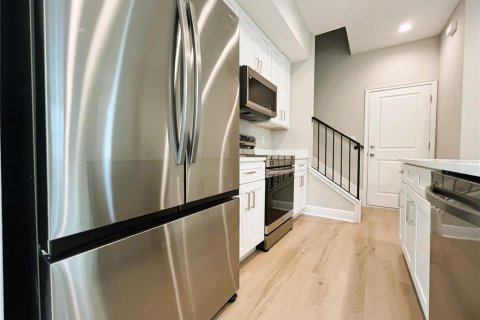 Adosado en alquiler en Orlando, Florida, 3 dormitorios, 155.33 m2 № 1910603 - foto 10