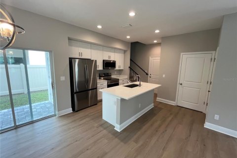 Adosado en alquiler en Orlando, Florida, 3 dormitorios, 155.33 m2 № 1910603 - foto 4