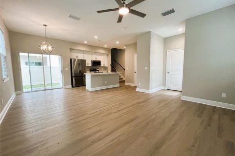 Adosado en alquiler en Orlando, Florida, 3 dormitorios, 155.33 m2 № 1910603 - foto 2