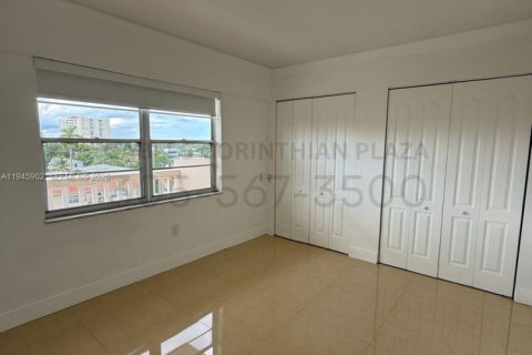 Appartement à louer à Coral Gables, Floride: 2 chambres, 92.9 m2 № 2002161 - photo 8