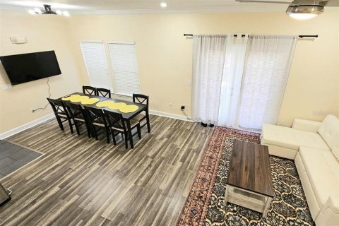 Townhouse in Kissimmee, Florida 4 bedrooms, 157.38 sq.m. № 1906770 - photo 7