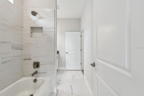 Casa en venta en Saint Petersburg, Florida, 5 dormitorios, 260.5 m2 № 1339630 - foto 22