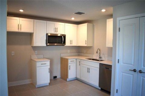 Casa en venta en Saint Petersburg, Florida, 5 dormitorios, 260.5 m2 № 1339630 - foto 16