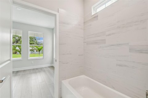 Casa en venta en Saint Petersburg, Florida, 5 dormitorios, 260.5 m2 № 1339630 - foto 20