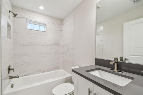 Casa en venta en Saint Petersburg, Florida, 5 dormitorios, 260.5 m2 № 1339630 - foto 29