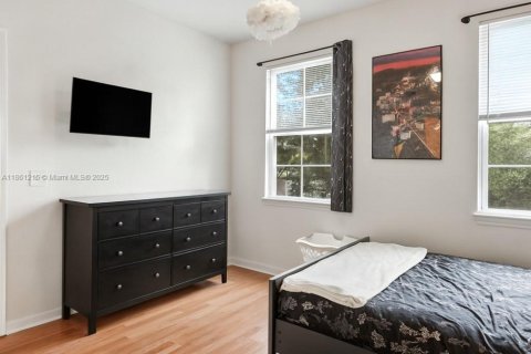 Condo in Orlando, Florida, 1 bedroom  № 1890408 - photo 14