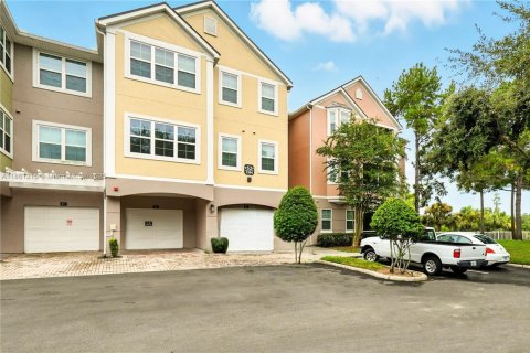 Condo in Orlando, Florida, 1 bedroom  № 1890408 - photo 19