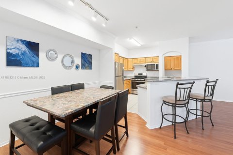 Condo in Orlando, Florida, 1 bedroom  № 1890408 - photo 11
