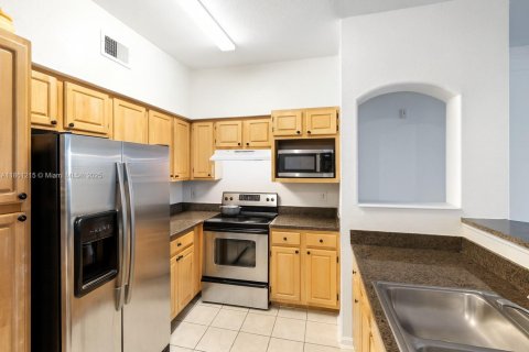 Condo in Orlando, Florida, 1 bedroom  № 1890408 - photo 8