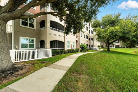 Condo in Orlando, Florida, 1 bedroom  № 1890408 - photo 20