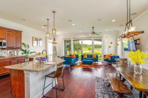 House in Four Corners, Florida 4 bedrooms, 287.07 sq.m. № 1760589 - photo 9