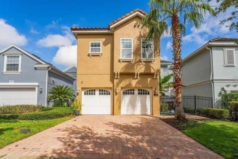 House in Four Corners, Florida 4 bedrooms, 287.07 sq.m. № 1760589 - photo 1