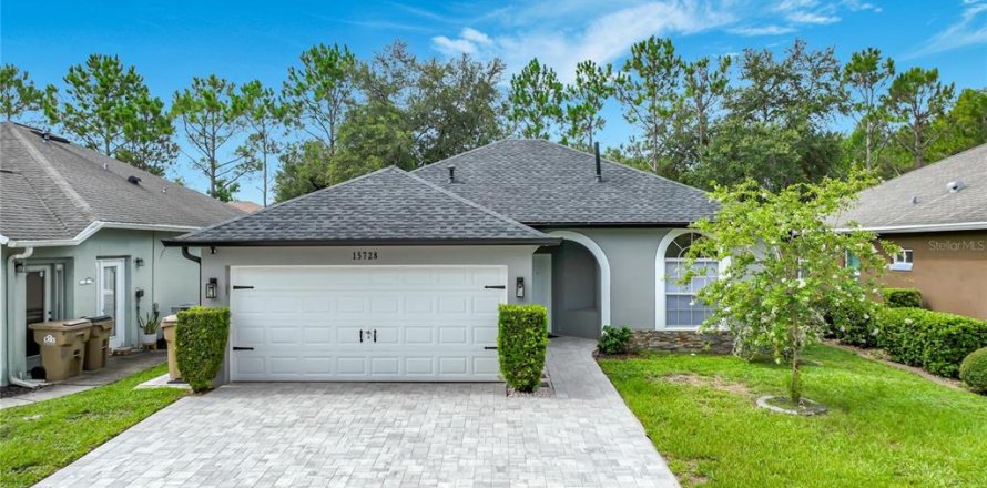 House in Clermont, Florida 3 bedrooms, 106.09 sq.m. № 2202568