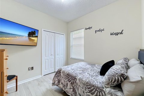 House in Clermont, Florida 3 bedrooms, 106.09 sq.m. № 2202568 - photo 16