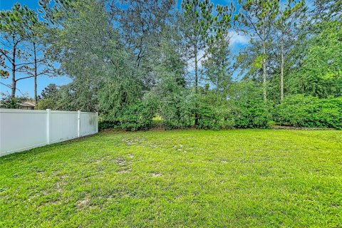 House in Clermont, Florida 3 bedrooms, 106.09 sq.m. № 2202568 - photo 25