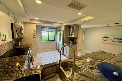 Condo in Bradenton, Florida, 3 bedrooms  № 1791185 - photo 8