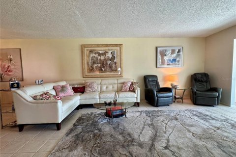 Condo in Bradenton, Florida, 3 bedrooms  № 1791185 - photo 17