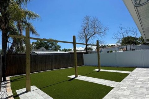 Villa ou maison à louer à Tarpon Springs, Floride: 2 chambres, 100.33 m2 № 2150594 - photo 16