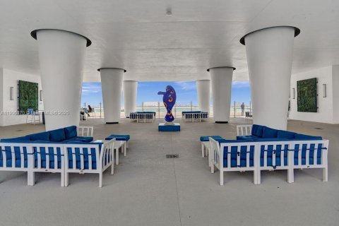 Купить кондоминиум в Майами, Флорида 2 спальни, 113.53м2, № 1957215 - фото 20