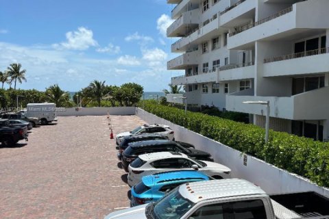 Copropriété à vendre à Key Biscayne, Floride: 2 chambres, 117.06 m2 № 1714077 - photo 9