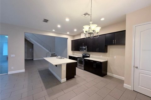 Duplex in Orlando, Florida 3 bedrooms, 179.86 sq.m. № 2319011 - photo 10