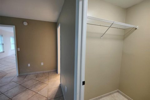Condominio en venta en Temple Terrace, Florida, 3 dormitorios, 118.17 m2 № 1804868 - foto 13
