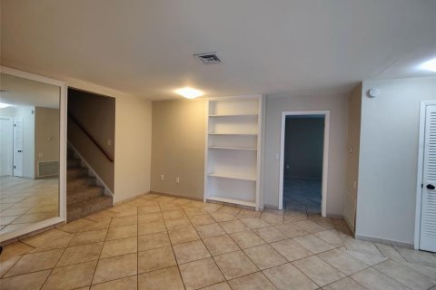 Condominio en venta en Temple Terrace, Florida, 3 dormitorios, 118.17 m2 № 1804868 - foto 10
