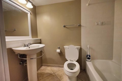 Condominio en venta en Temple Terrace, Florida, 3 dormitorios, 118.17 m2 № 1804868 - foto 7