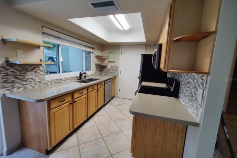 Condominio en venta en Temple Terrace, Florida, 3 dormitorios, 118.17 m2 № 1804868 - foto 5