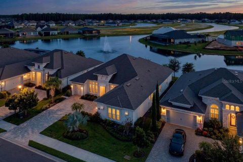Villa ou maison à Ormond Beach, Floride 4 chambres, 261.71 m2 № 2437344