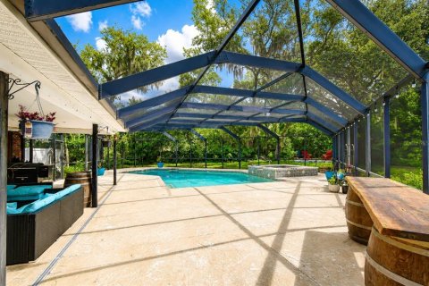 House in Brandon, Florida 3 bedrooms, 192.12 sq.m. № 2310244 - photo 4