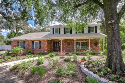 Villa ou maison à Brandon, Floride 3 chambres, 192.12 m2 № 2310244