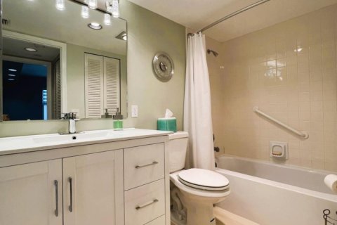 Condo in Coconut Creek, Florida, 2 bedrooms № 2250104 - photo 24