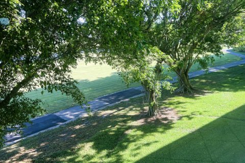 Condo in Coconut Creek, Florida, 2 bedrooms № 2250104 - photo 16