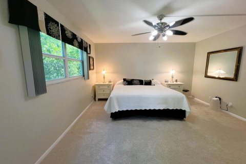 Condo in Coconut Creek, Florida, 2 bedrooms № 2250104 - photo 9
