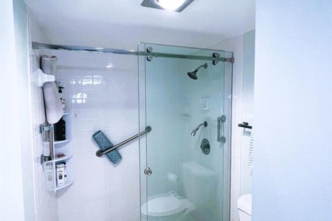 Condo in Coconut Creek, Florida, 2 bedrooms № 2250104 - photo 12