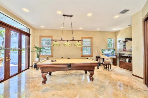 Casa en venta en Pembroke Pines, Florida, 5 dormitorios, 396.69 m2 № 2016596 - foto 13