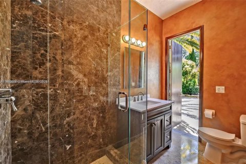 Casa en venta en Pembroke Pines, Florida, 5 dormitorios, 396.69 m2 № 2016596 - foto 26